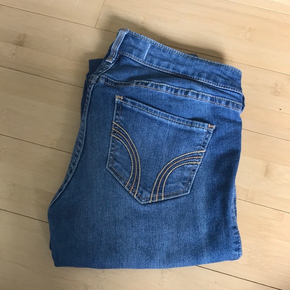 Hollister Jeans - 5L - Picture 2 of 3